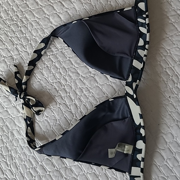 Victoria's Secret Bikini - Picture 6 of 7